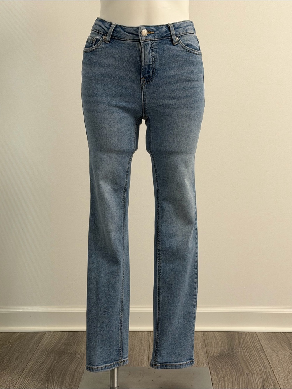 Time and Tru Mid-Rise Straight Leg Jeans